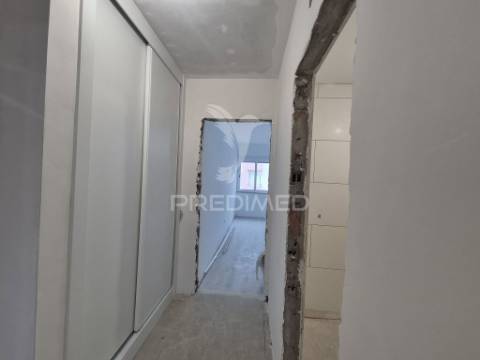 Apartamento t2 em carregado