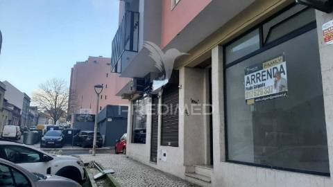 ✨ oportunidade única ✨ loja central p./ comércio ou serviços de 36,00m2 ( junto ao hospital são bernardo ).