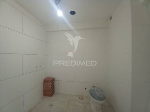 Apartamento t2 | urbanização da barrada | carregado