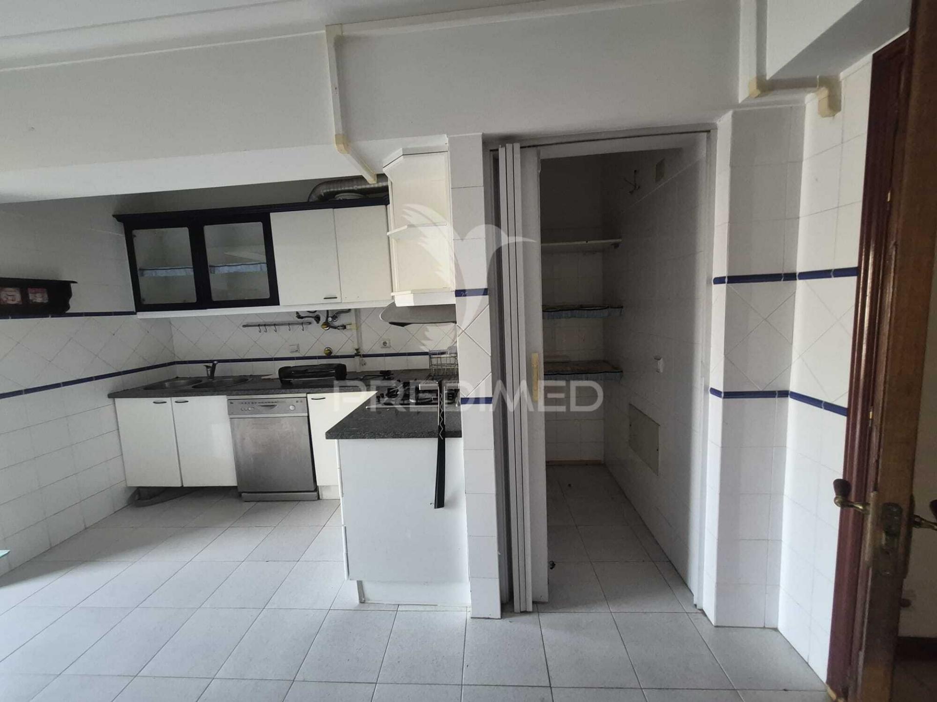 Apartamento t3 no carregado