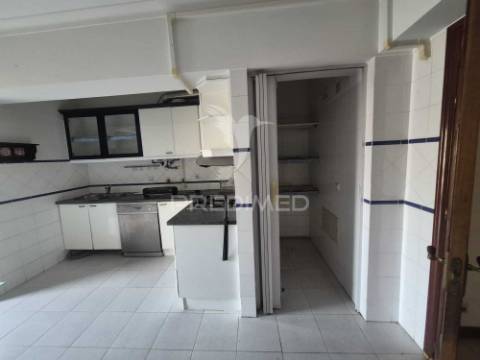 Apartamento t3 no carregado