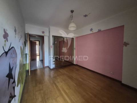 Apartamento t3 no carregado