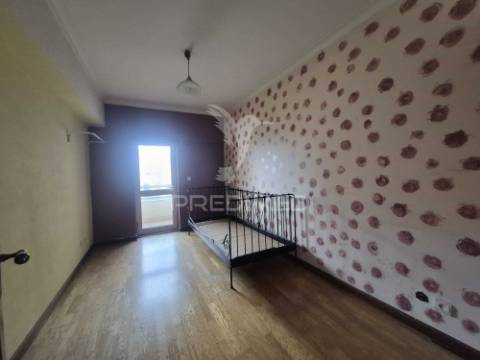 Apartamento t3 no carregado