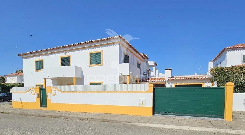 Moradia t4 com piscina — quinta d’el rey, beja