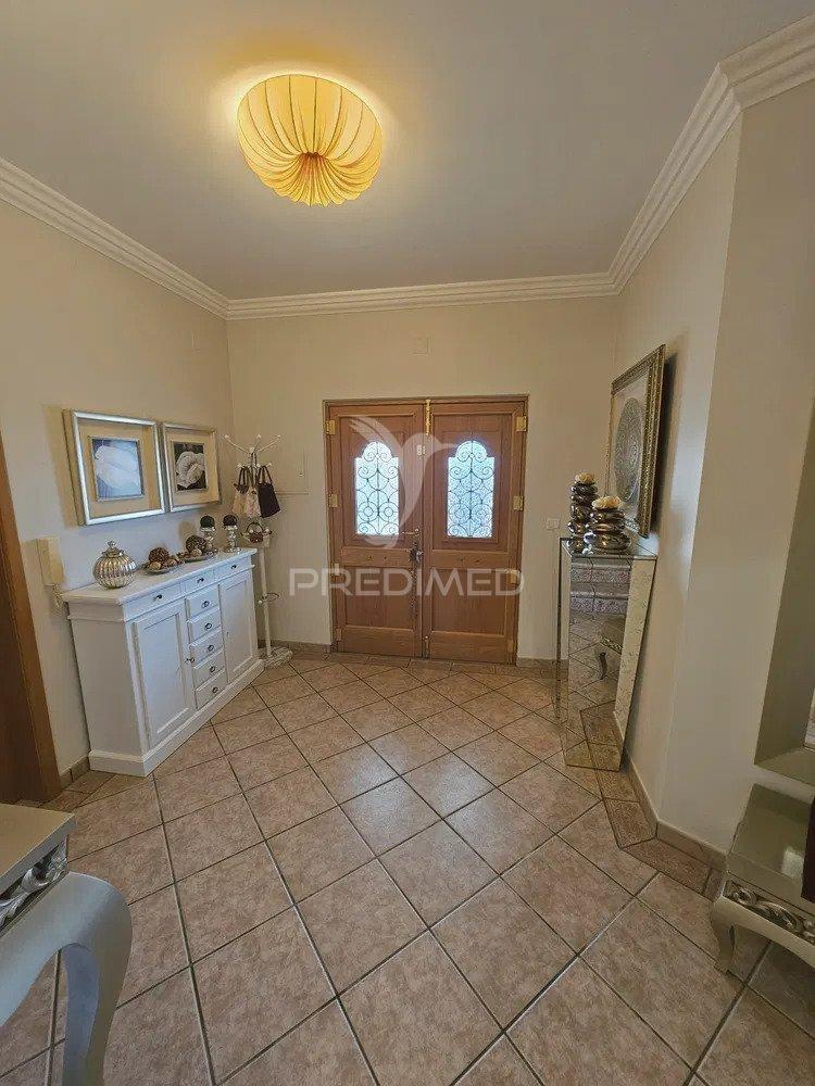 Moradia t4 com piscina — quinta d’el rey, beja