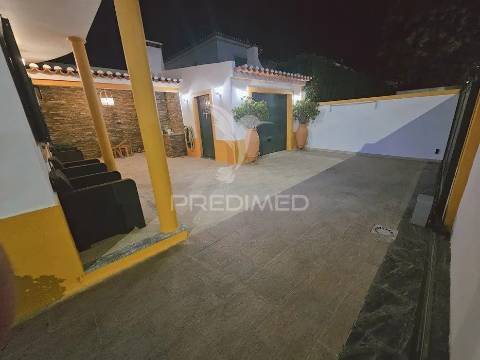 Moradia t4 com piscina — quinta d’el rey, beja