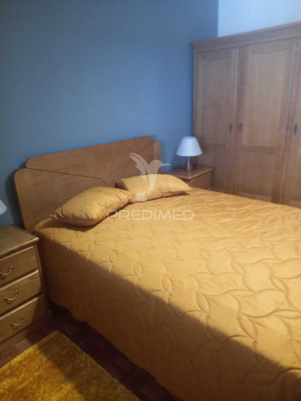 Moradia geminada t4 em salvaterra de magos