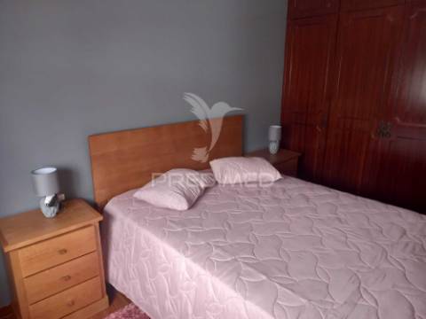 Moradia geminada t4 em salvaterra de magos