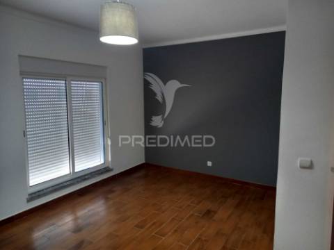 Moradia geminada t4 em salvaterra de magos