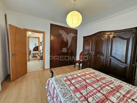 Moradia t3 com quintal e garagem em castro verde.