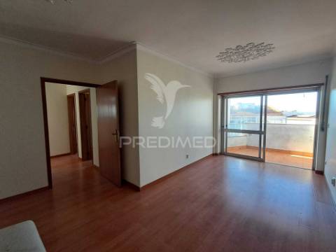 Apartamento t2 pendão, queluz belas