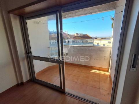 Apartamento t2 pendão, queluz belas