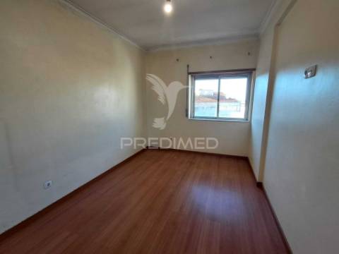 Apartamento t2 pendão, queluz belas