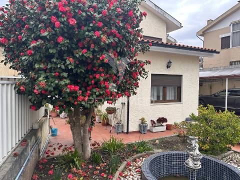 Moradia v6 em peso da régua