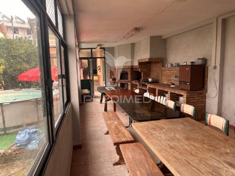 Moradia v6 em peso da régua