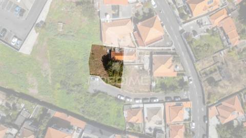 Moradia t2 geminada em ruína - funchal, ilha da madeira