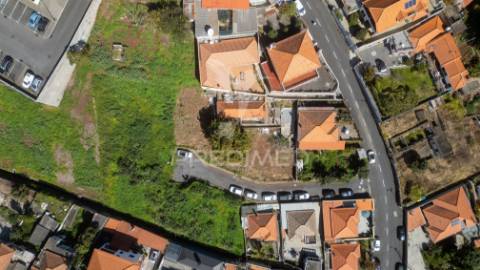 Moradia t2 geminada em ruína - funchal, ilha da madeira