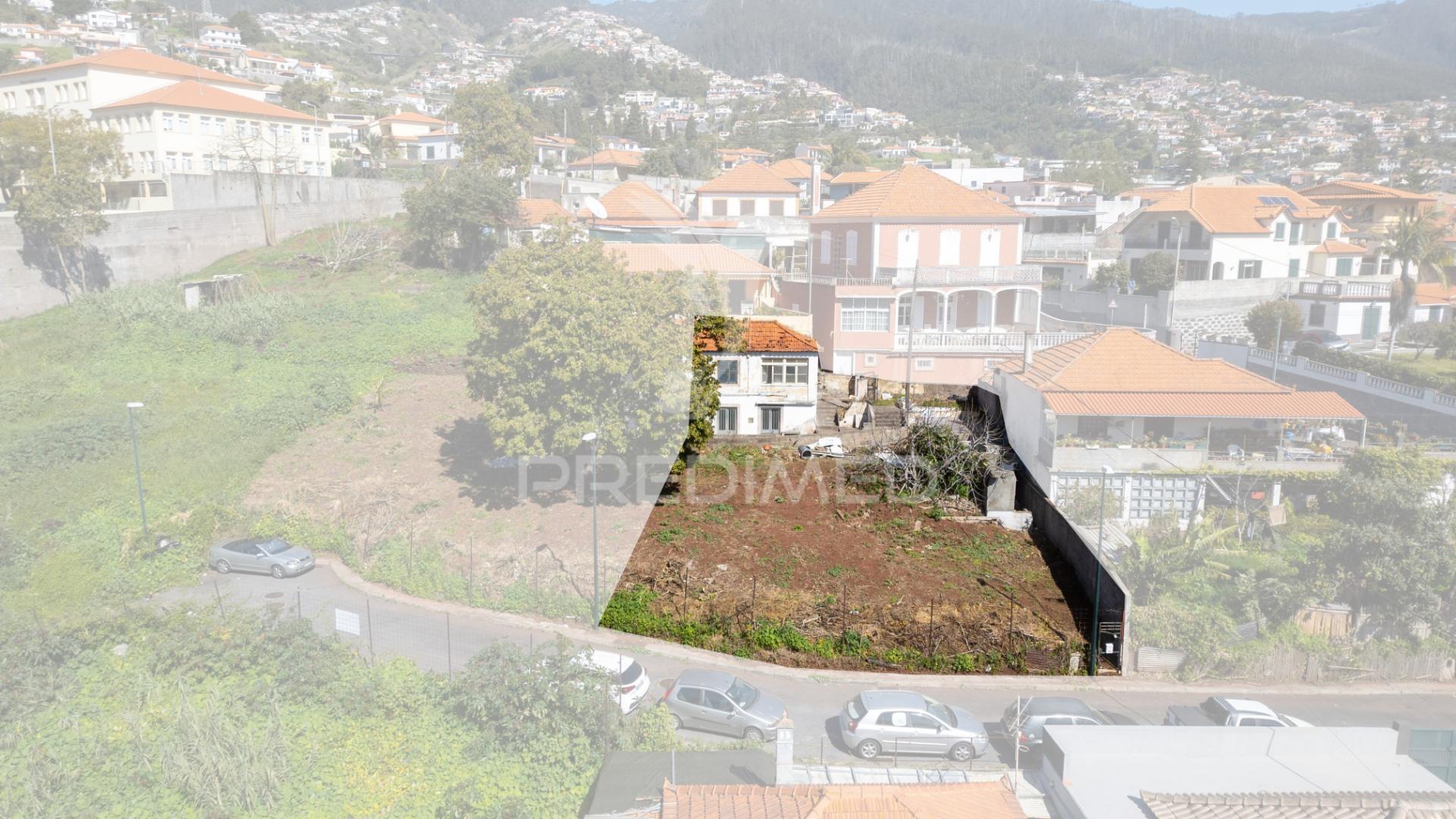 Moradia t2 geminada em ruína - funchal, ilha da madeira