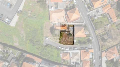 Moradia t2 geminada em ruína - funchal, ilha da madeira