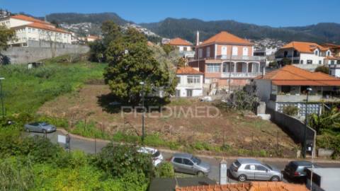 Moradia t2 geminada em ruína - funchal, ilha da madeira