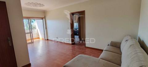 ✨ apartamento t2 com varanda em queluz – excelente oportunidade ✨