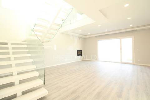 Moradia t4, brejos de azeitão