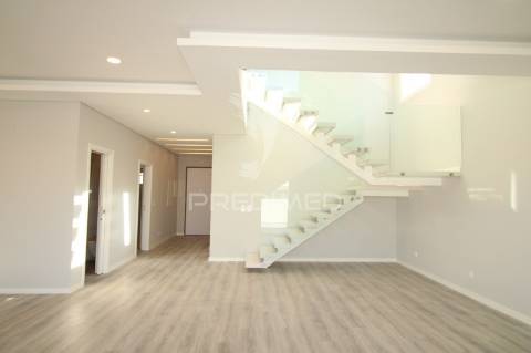 Moradia t4, brejos de azeitão