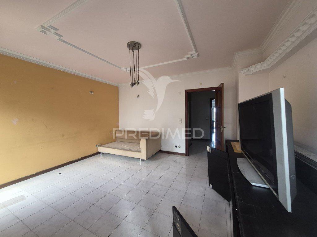 Apartamento t3 em carregado com elevador