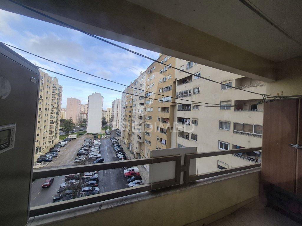Apartamento t3 em carregado com elevador