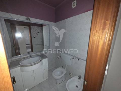 Apartamento t3 em carregado com elevador