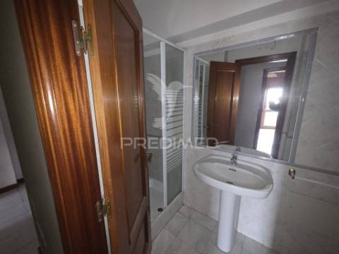 Apartamento t3 em carregado com elevador
