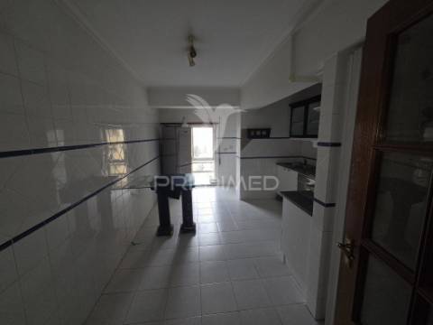 Apartamento t3 em carregado com elevador