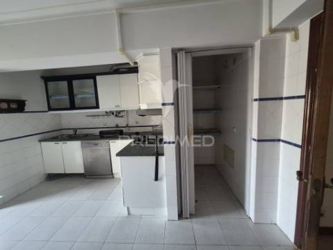 Apartamento t3 em carregado com elevador
