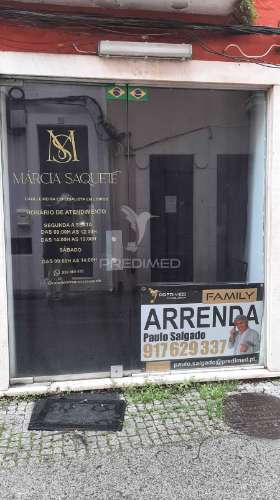 Oportunidade única de arrendamento – salão de cabeleireiro & unhas – "equipado"