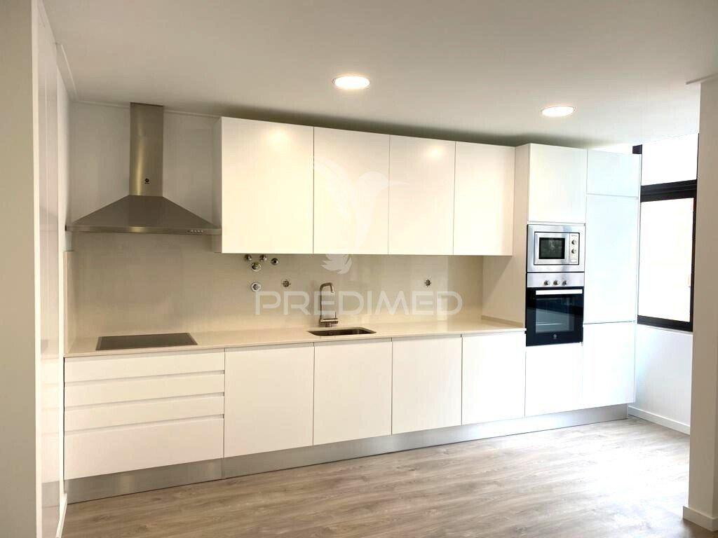 Apartamento t2 totalmente remodelado - barreiro centro