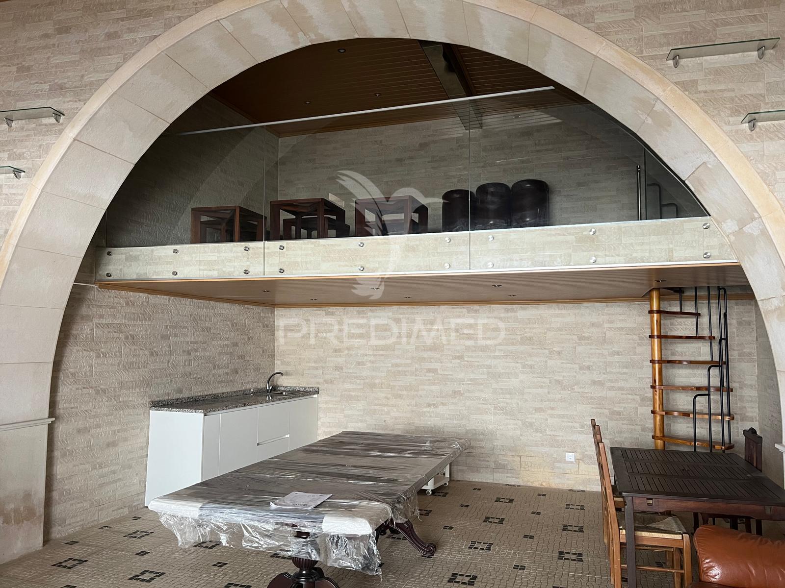 Espaço multiusos no centro de palmela