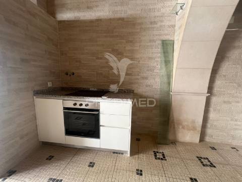 Espaço multiusos no centro de palmela