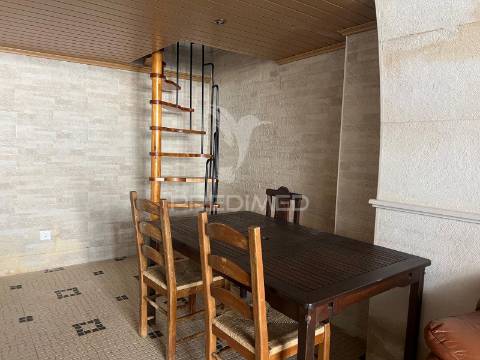 Espaço multiusos no centro de palmela