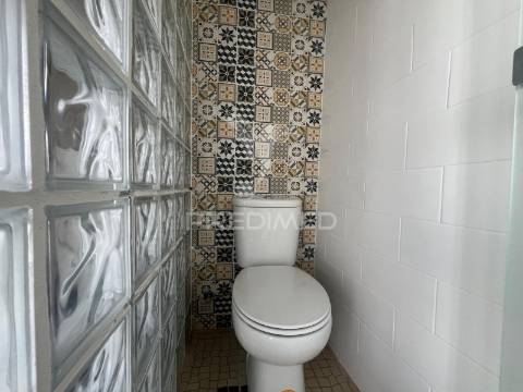 Espaço multiusos no centro de palmela