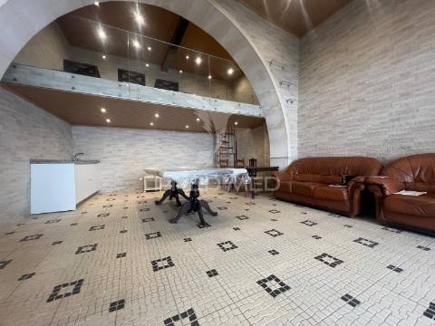 Espaço multiusos no centro de palmela