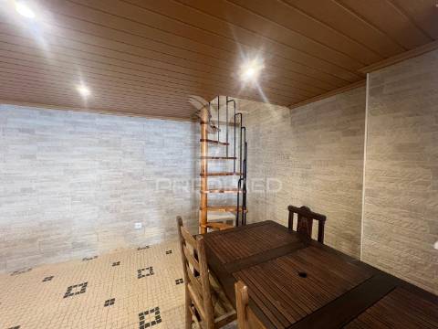 Espaço multiusos no centro de palmela