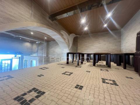 Espaço multiusos no centro de palmela