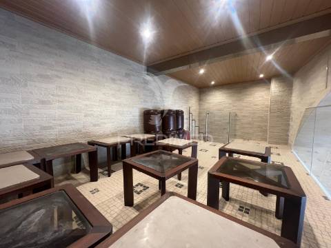 Espaço multiusos no centro de palmela