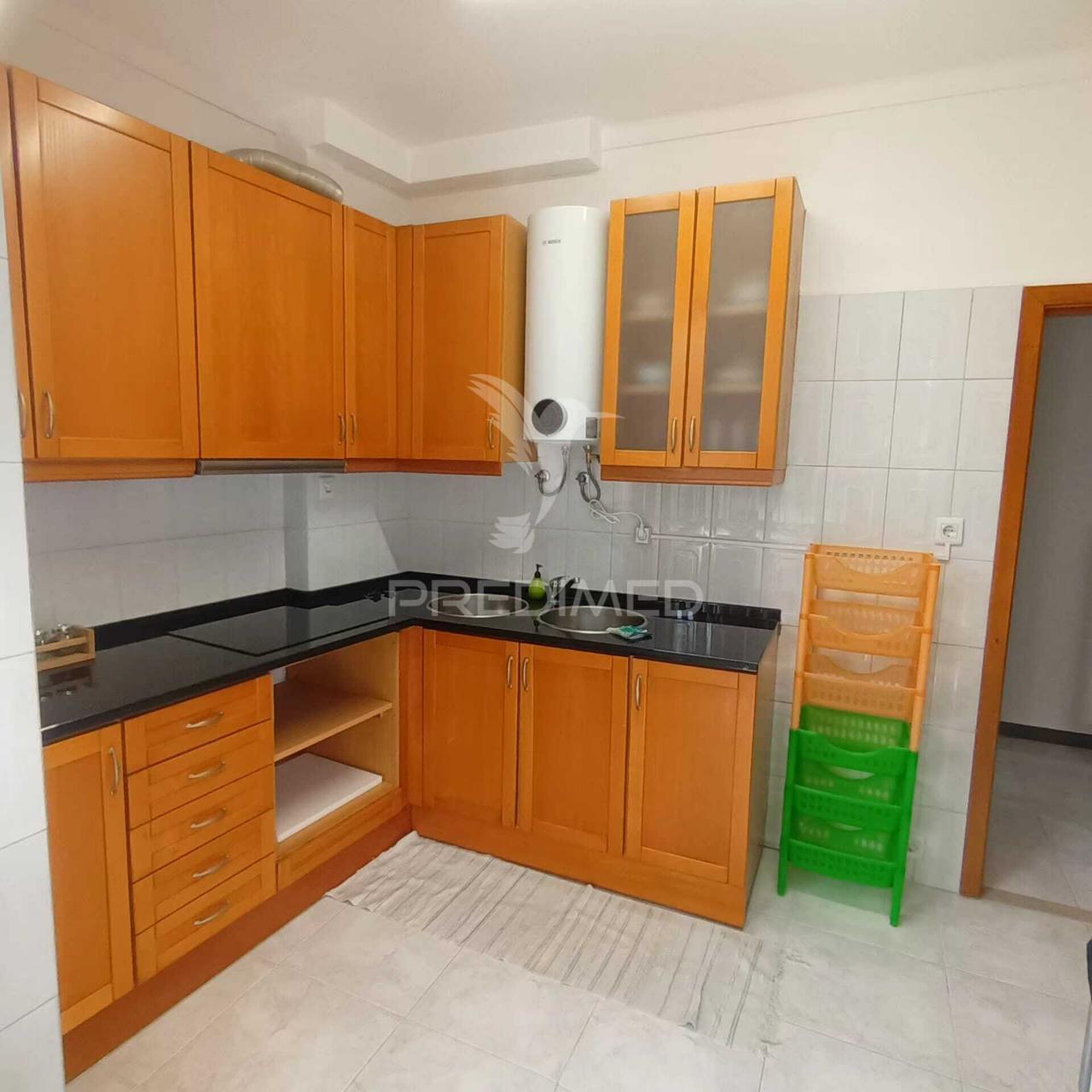 Arrendo t1 mobilado seixal