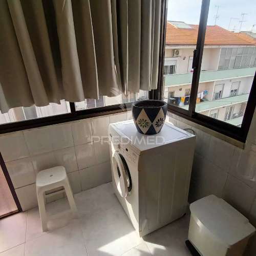 Arrendo t1 mobilado seixal