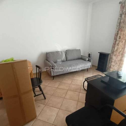 Arrendo t1 mobilado seixal