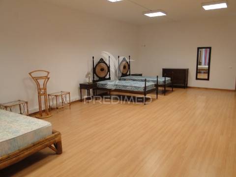 Apartamento/arrendamento para alojamento de funcionários em ferreiras