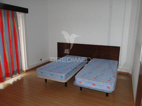 Apartamento/arrendamento para alojamento de funcionários em ferreiras