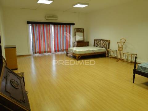 Apartamento/arrendamento para alojamento de funcionários em ferreiras