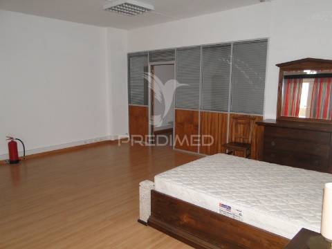 Apartamento/arrendamento para alojamento de funcionários em ferreiras